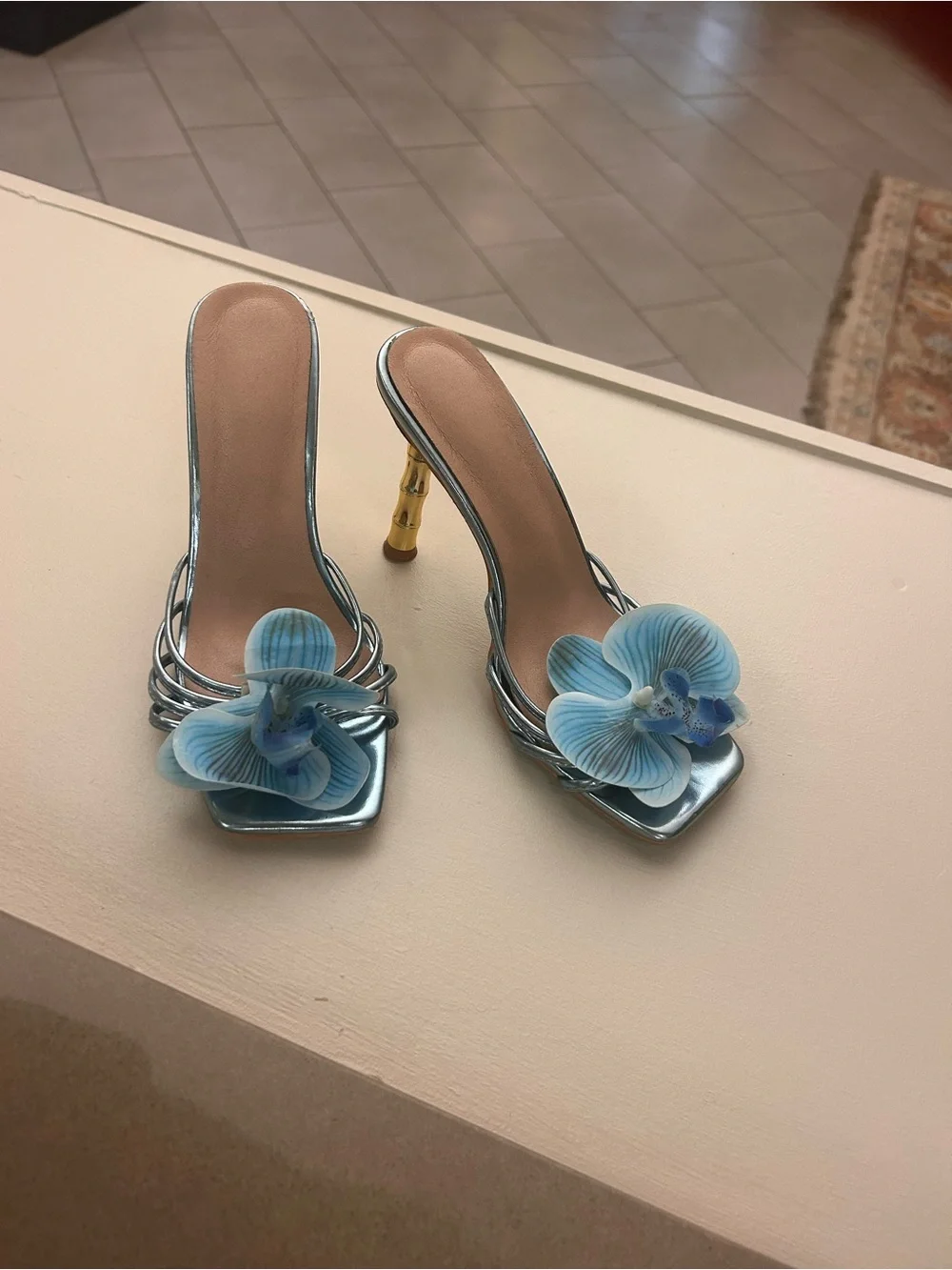 Blue Floral Slip-On Heeled Mules with Decorative Orchid Accent 39/8-8.5 - Picture 1 of 7